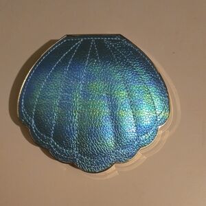 Tarte Under The Sea Mermaid Iridescent Blue Shell-Shaped Eyeshadow Clutch